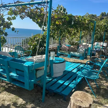 Beach-garden Flat
